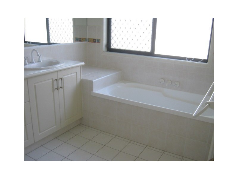 23 Cordata Court, Robina QLD 4226