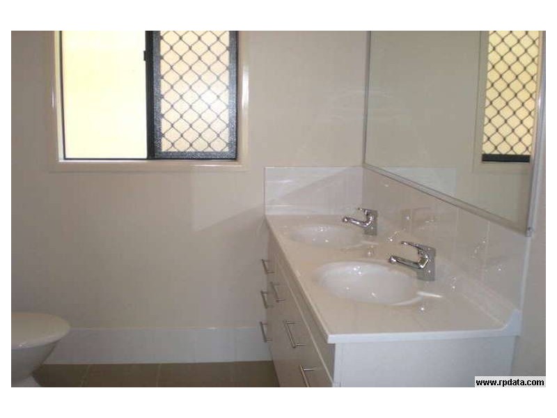 15 Koolang Crescent, Reedy Creek QLD 4227