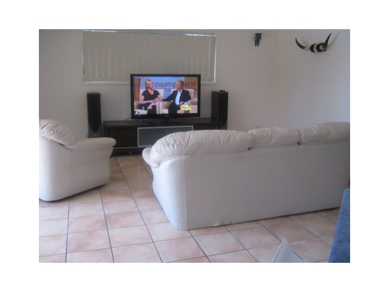 16 Shoalwater Court, Burleigh Waters QLD 4220