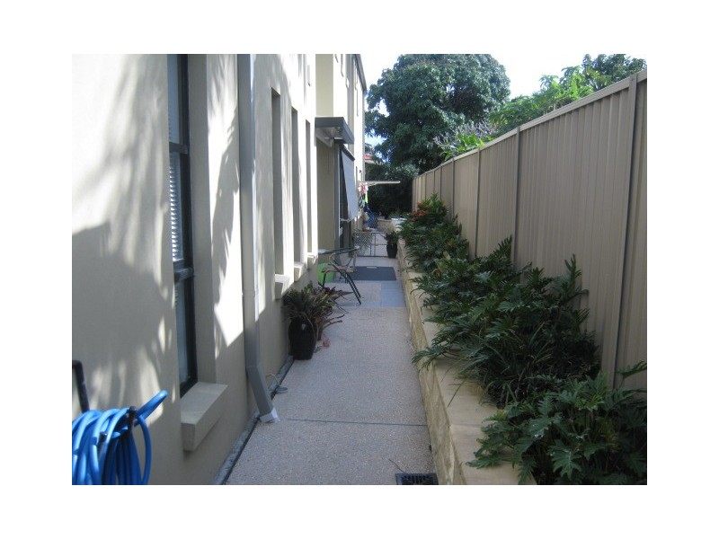 1/3 Cedar Court, Burleigh Heads QLD 4220