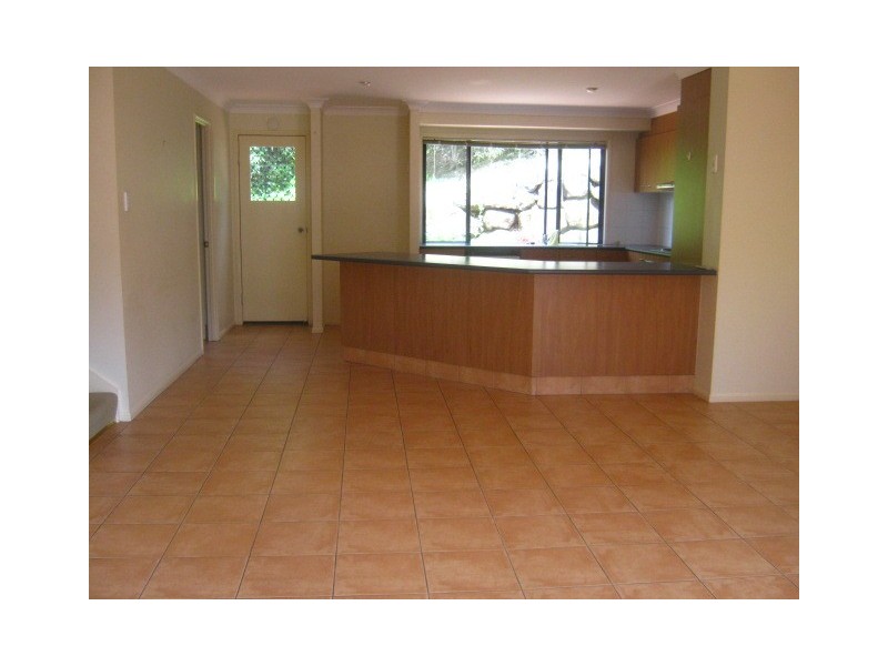 5/2 Karri Court, Burleigh Heads QLD 4220