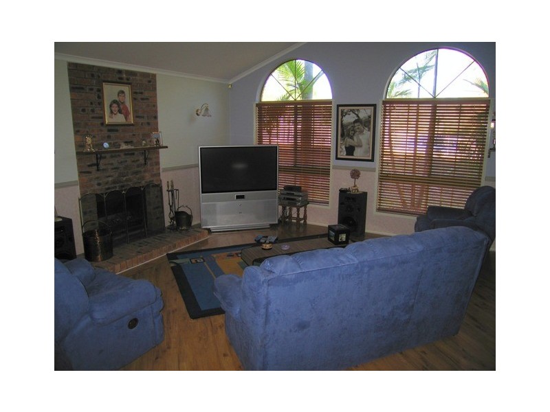 204 Rosemount Drive, Willow Vale QLD 4209