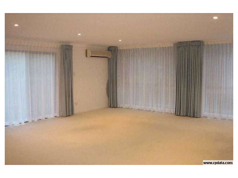 4 Harmes Place, Tallebudgera Valley QLD 4228