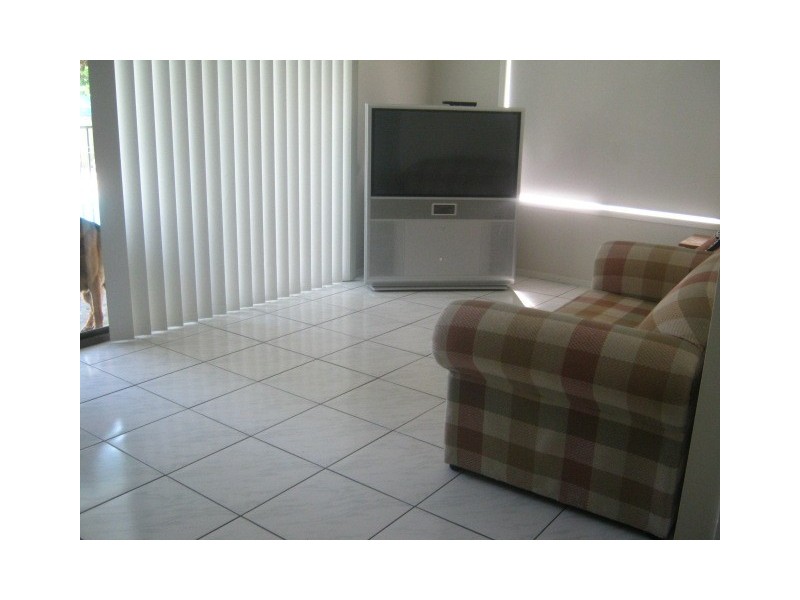 21 Dame Patti Avenue, Mermaid Waters QLD 4218