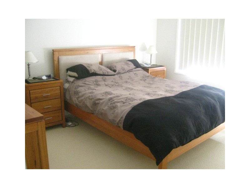 21 Dame Patti Avenue, Mermaid Waters QLD 4218