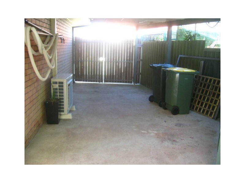 21 Dame Patti Avenue, Mermaid Waters QLD 4218