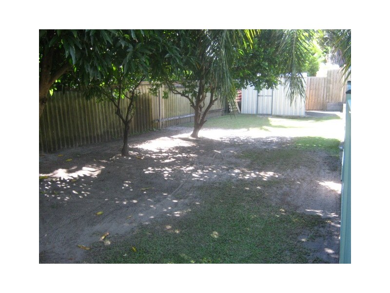 21 Dame Patti Avenue, Mermaid Waters QLD 4218