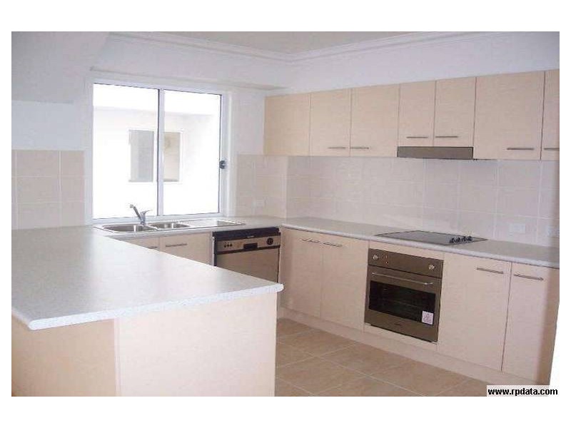 18 Tourangeau Crescent, Varsity Lakes QLD 4227