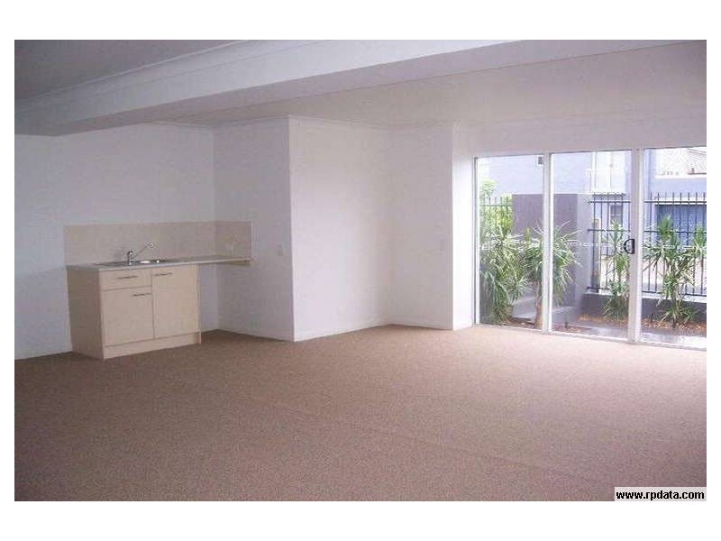 18 Tourangeau Crescent, Varsity Lakes QLD 4227