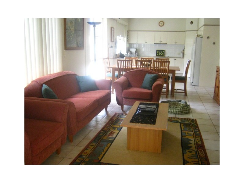20 Illinois Court, Varsity Lakes QLD 4227