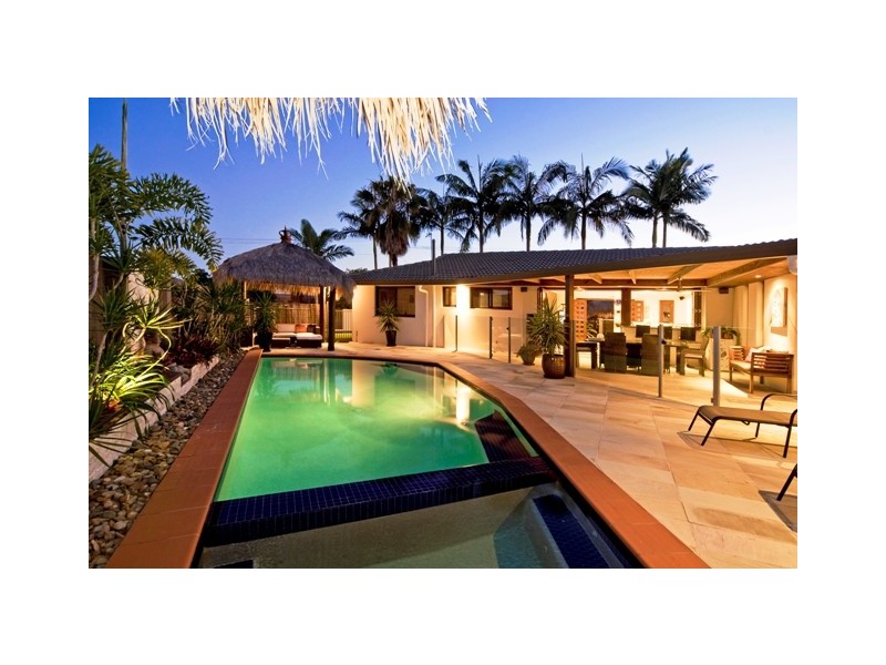 43 Seventh Avenue, Palm Beach QLD 4221