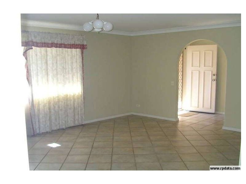 19 Sugarleaf Court, Burleigh Waters QLD 4220