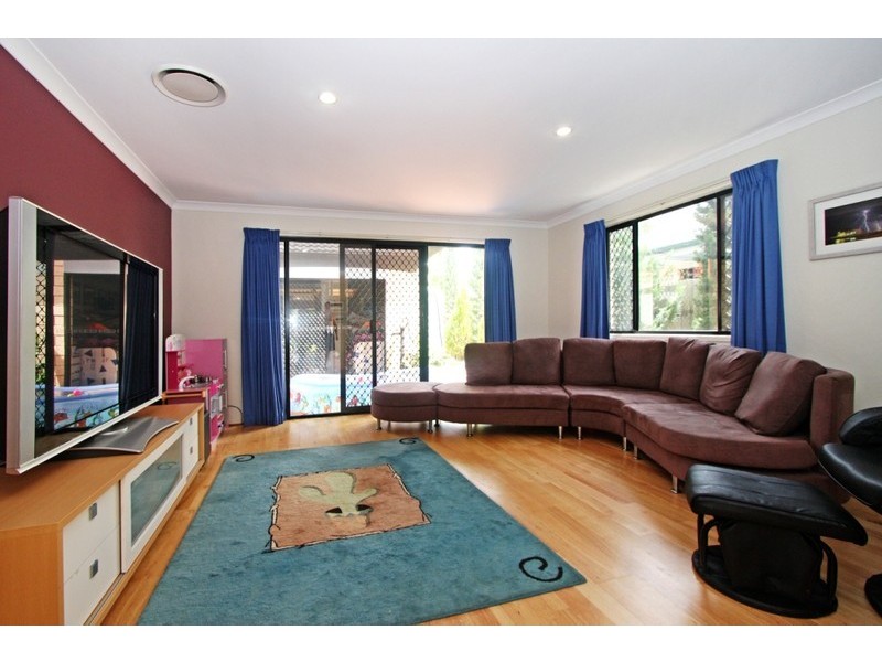 2/7  Elder Entrance, Burleigh Heads QLD 4220