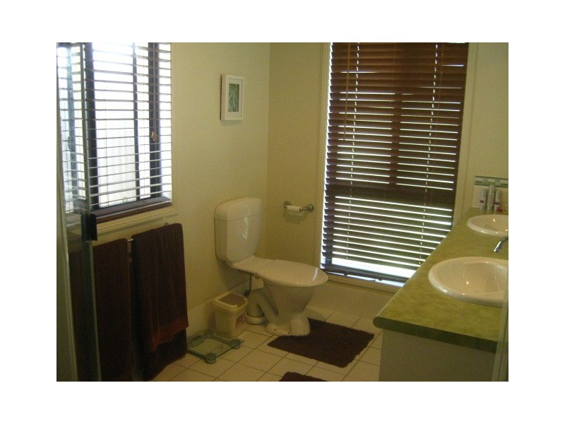 49 Observatory Drive, Reedy Creek QLD 4227