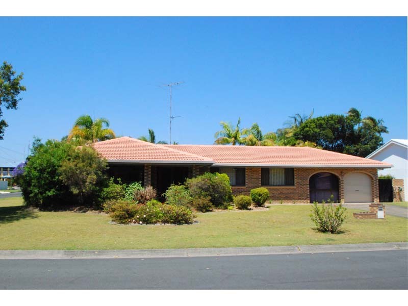 11 Bluejay Street, Burleigh Waters QLD 4220