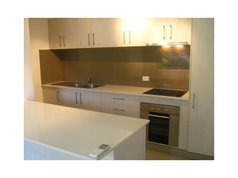 2/2 Brooke Avenue, Palm Beach QLD 4221