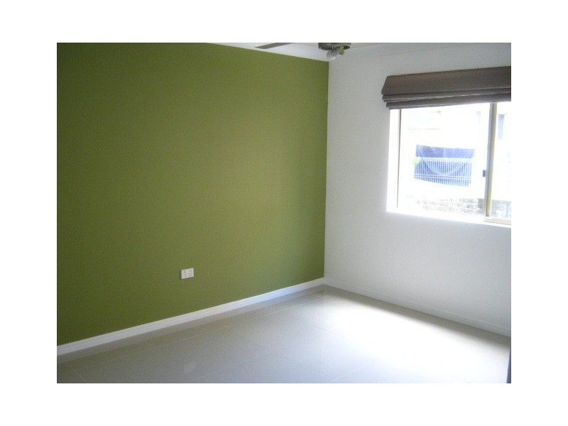 2/2 Brooke Avenue, Palm Beach QLD 4221