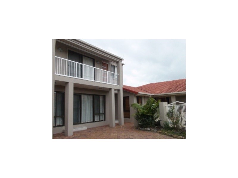 23 Pintail Crescent, Burleigh Waters QLD 4220