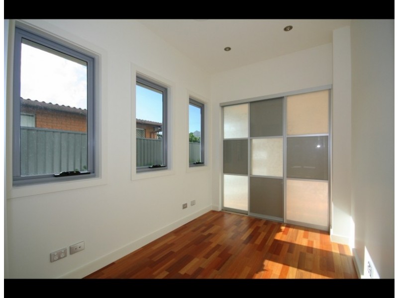 2/40 Albion Avenue, Miami QLD 4220