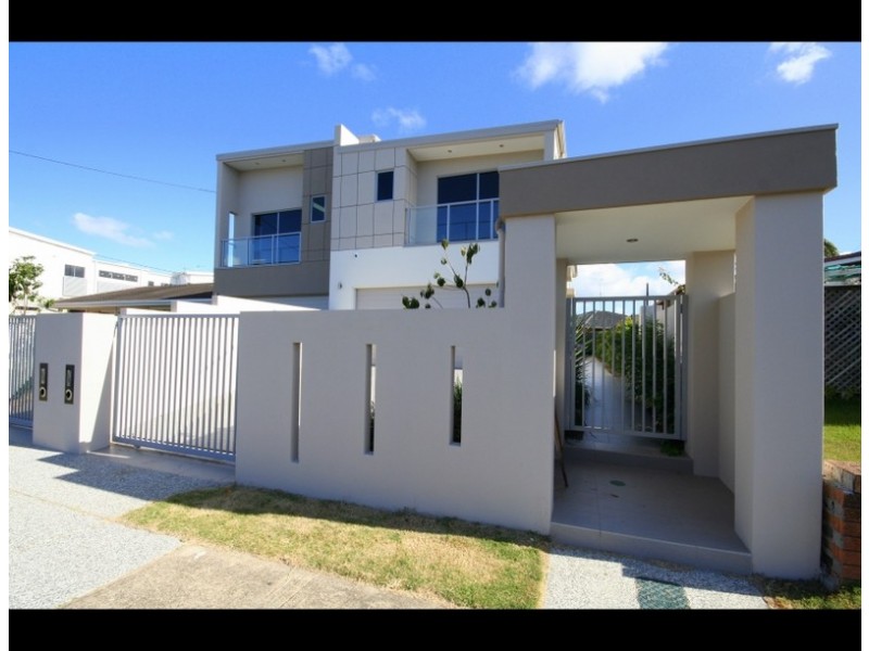 2/40 Albion Avenue, Miami QLD 4220