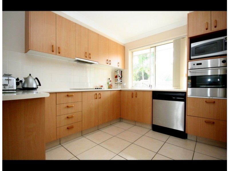 7 Eugene Drive, Varsity Lakes QLD 4227