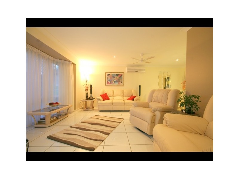 25 Whipbird Crt, Burleigh Waters QLD 4220