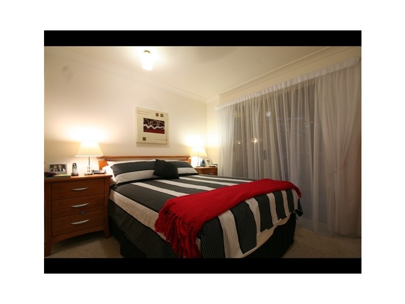 25 Whipbird Crt, Burleigh Waters QLD 4220