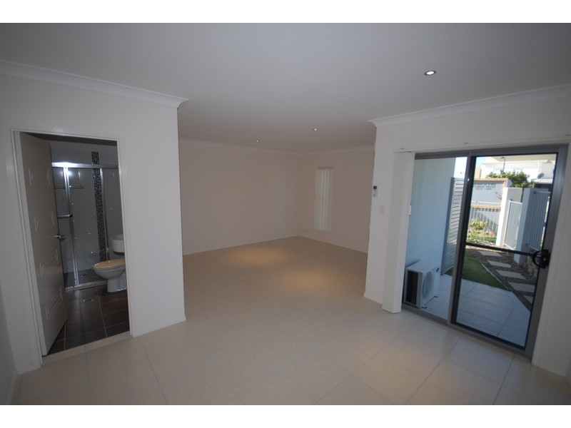 10 Cezaire Avenue, Varsity Lakes QLD 4227