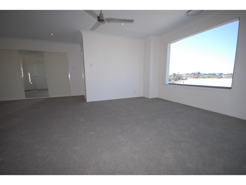 10 Cezaire Avenue, Varsity Lakes QLD 4227