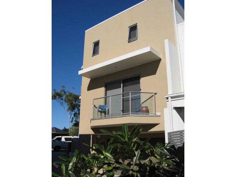 10 Cezaire Avenue, Varsity Lakes QLD 4227