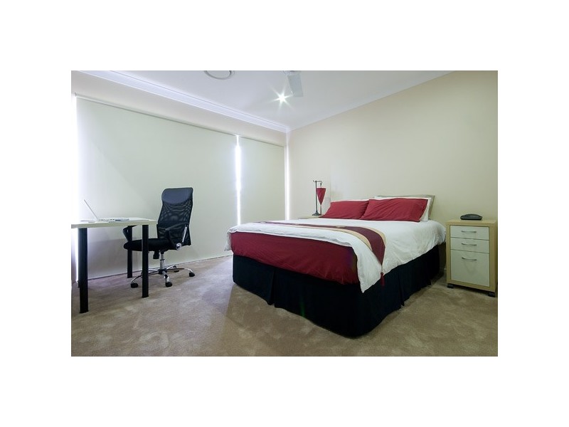 35 Azzura Drive, Varsity Lakes QLD 4227