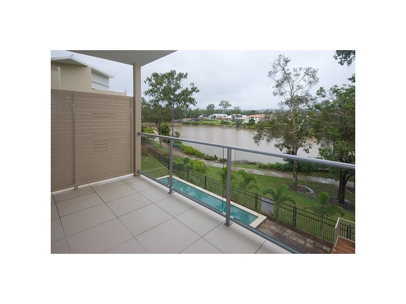 35 Azzura Drive, Varsity Lakes QLD 4227