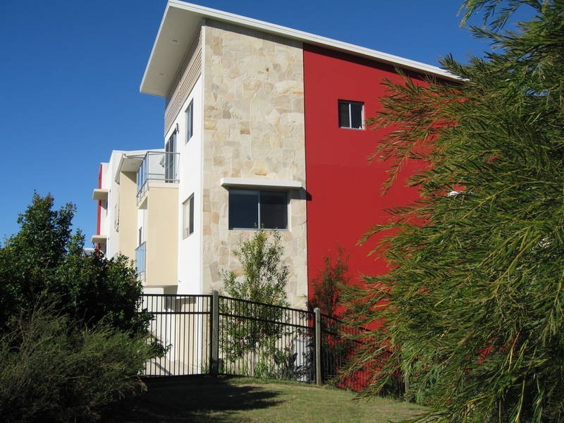 35 Azzura Drive, Varsity Lakes QLD 4227