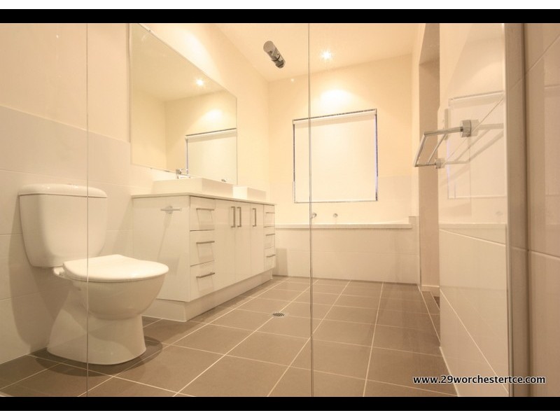 2/29 Worchester Terrace, Reedy Creek QLD 4227