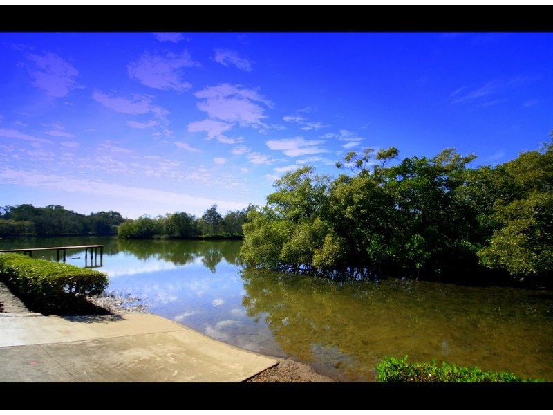 32 Tallebudgera Creek Road, Burleigh Heads QLD 4220