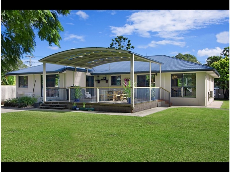 32 Tallebudgera Creek Road, Burleigh Heads QLD 4220