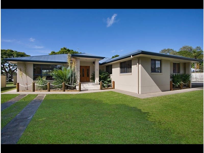32 Tallebudgera Creek Road, Burleigh Heads QLD 4220