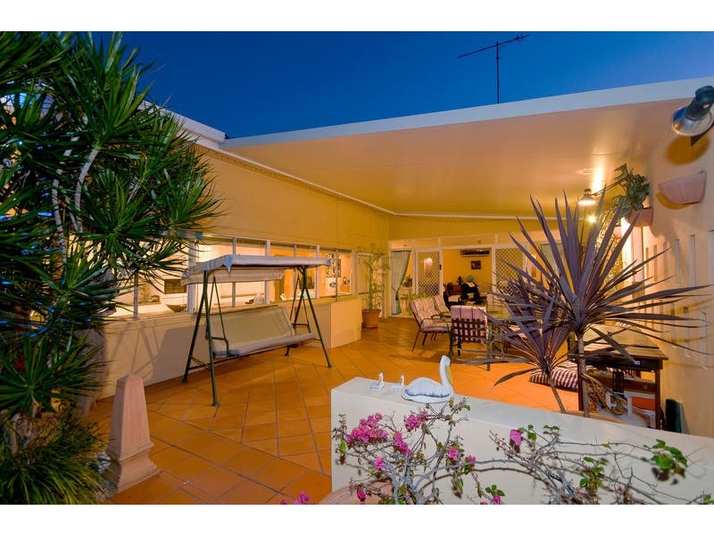 46 Mallawa Drive, Palm Beach QLD 4221