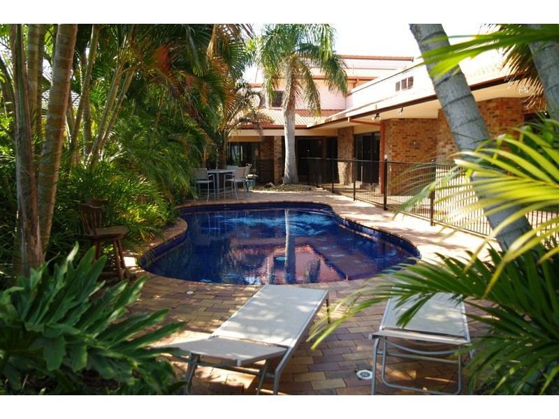 110 Tallebudgera Drive, Palm Beach QLD 4221
