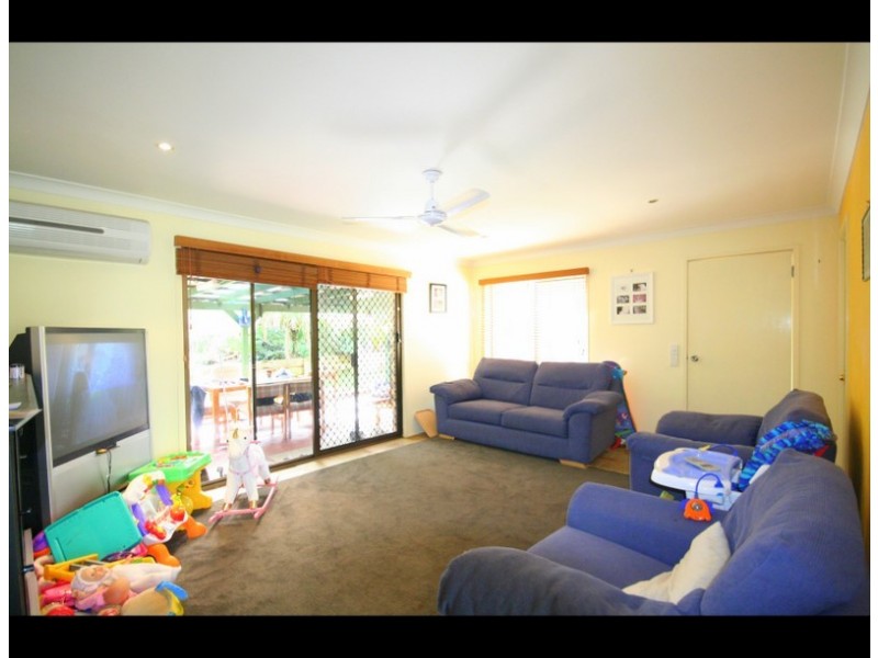 3 Angus Court, Highland Park QLD 4211