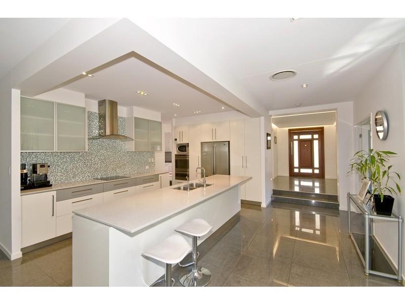 16 Snowwood Street, Reedy Creek QLD 4227