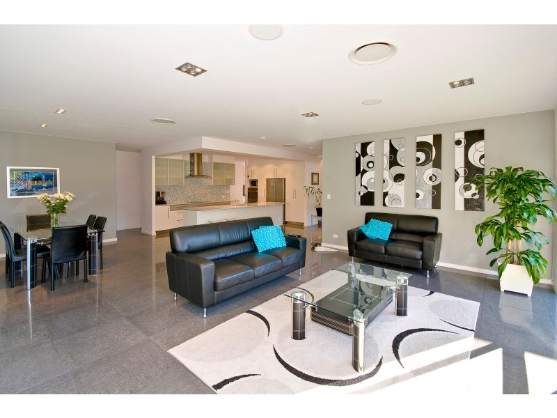 16 Snowwood Street, Reedy Creek QLD 4227