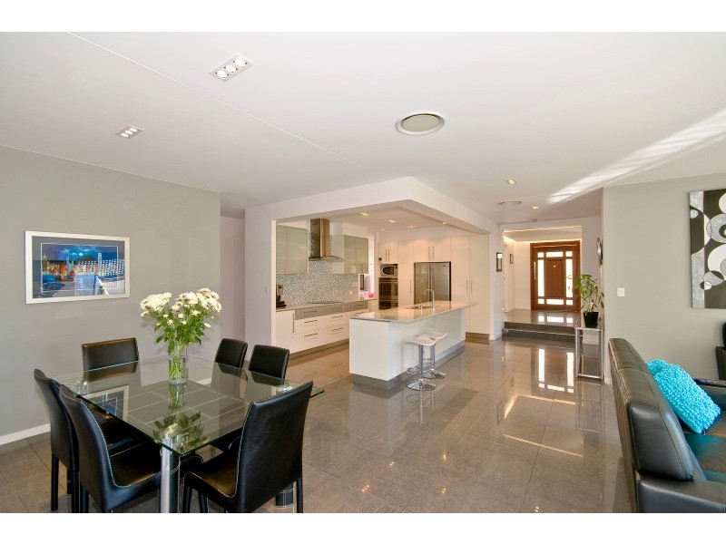 16 Snowwood Street, Reedy Creek QLD 4227