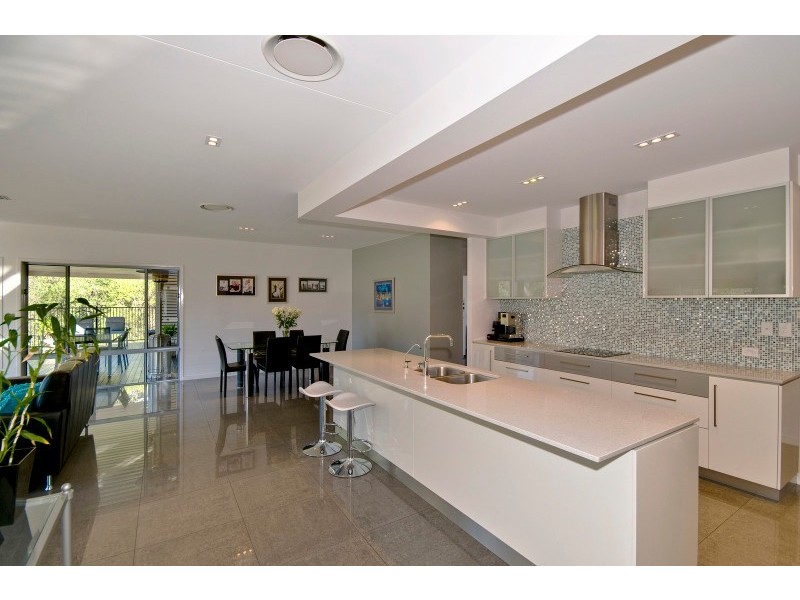 16 Snowwood Street, Reedy Creek QLD 4227