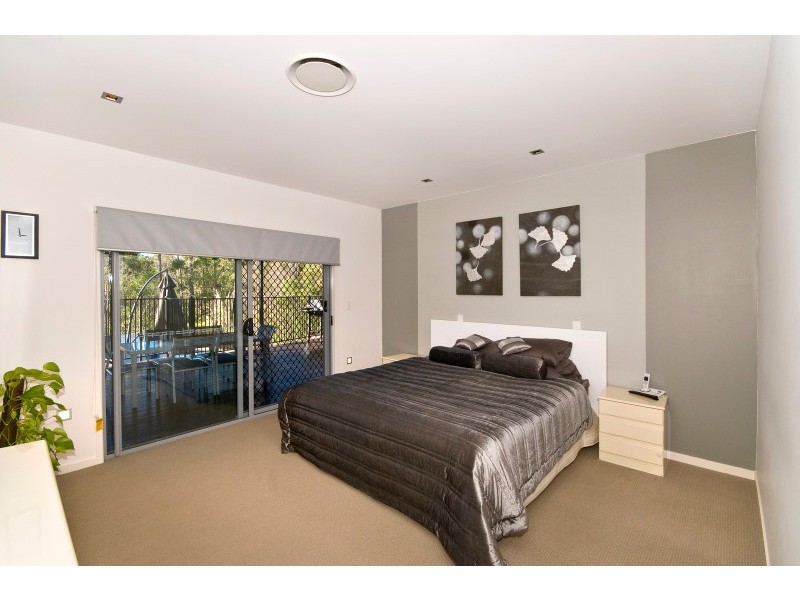 16 Snowwood Street, Reedy Creek QLD 4227