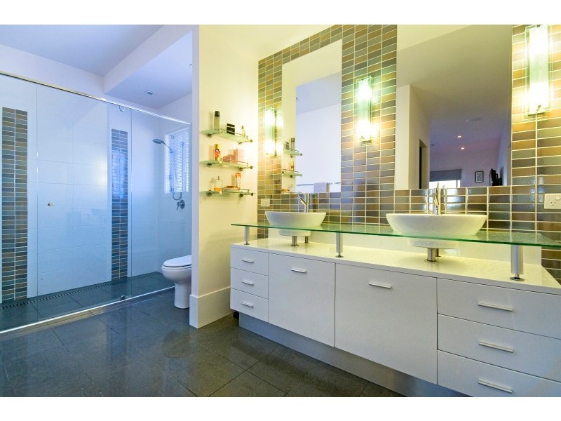 16 Snowwood Street, Reedy Creek QLD 4227