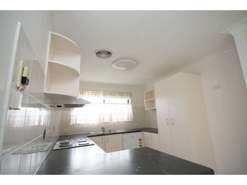 4 Anthony Drive, Burleigh Waters QLD 4220