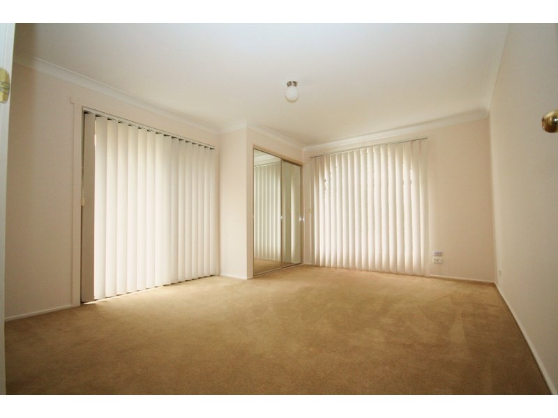 4 Anthony Drive, Burleigh Waters QLD 4220
