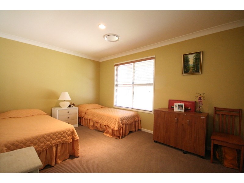 41 Seville Circuit, Burleigh Waters QLD 4220