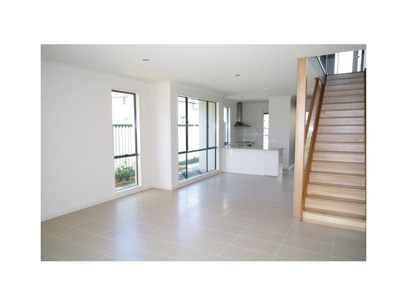 1/4 Christine Avenue, Burleigh Heads QLD 4220